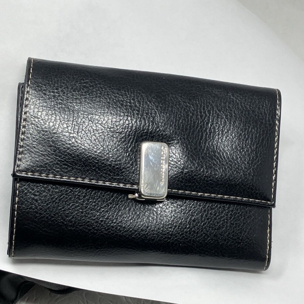 Liz Claiborne Wallet Womens Black Leather Tri-Fold Credit Cards ID slots Pocket